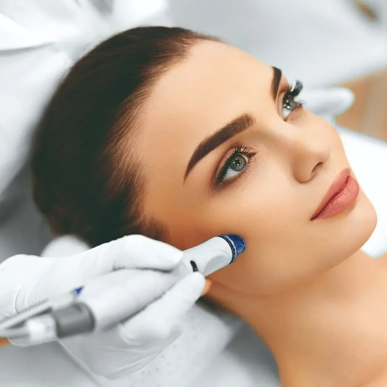 Apparative Anti-Aging Facials im spa.Five